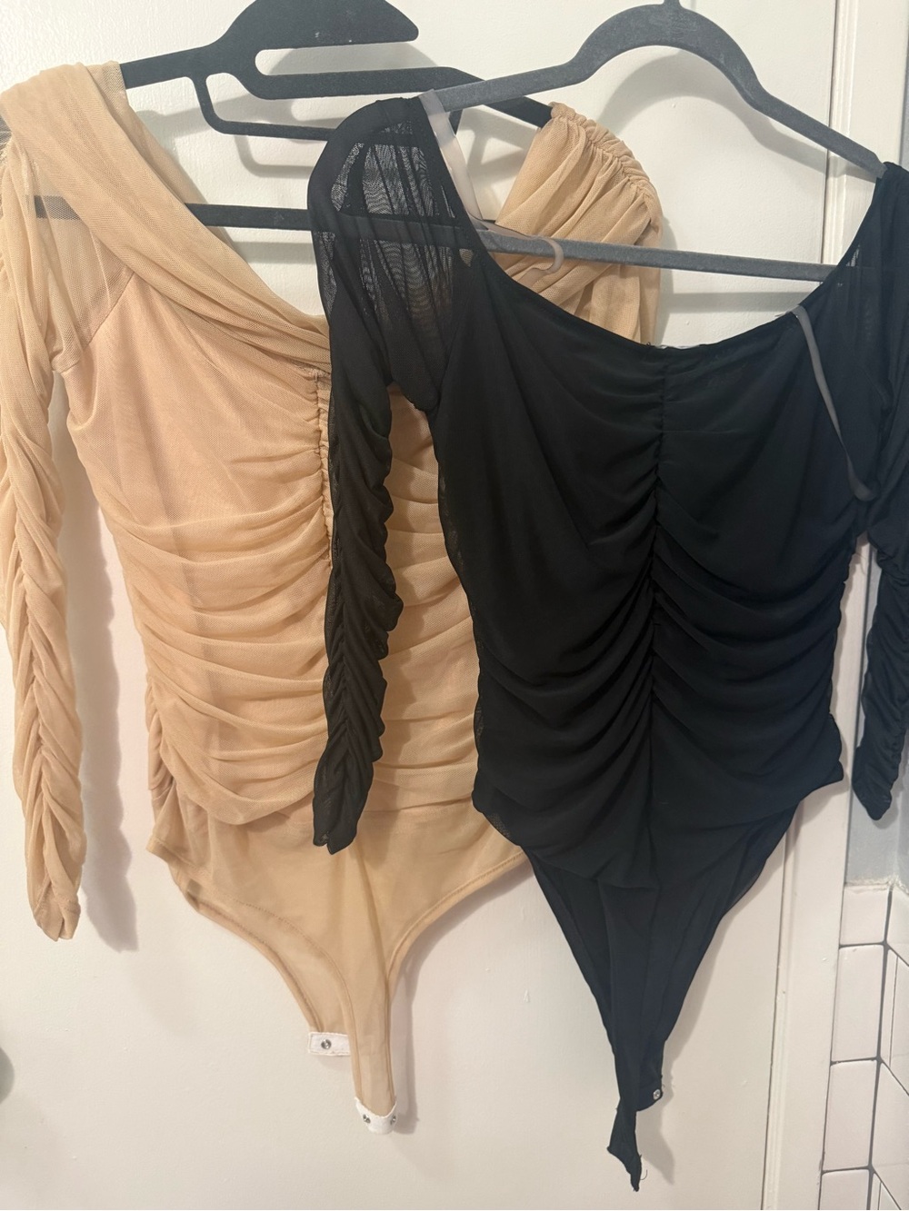 Fashion Nova Ruched Long Sleeve Bodysuit - Black & Nude